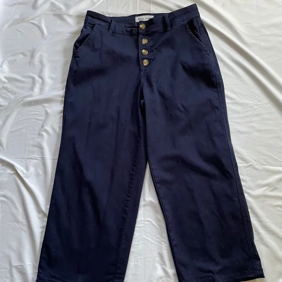 EUC Tribal Jeans Size 8 - Picture 6 of 9